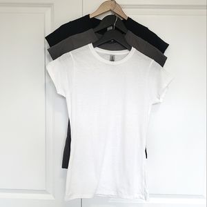 Gildan 100% Cotton T-shirts X3!